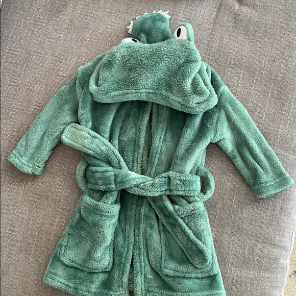 Modern Baby Other - Baby boys Modern Baby green alligator robe 0-9m